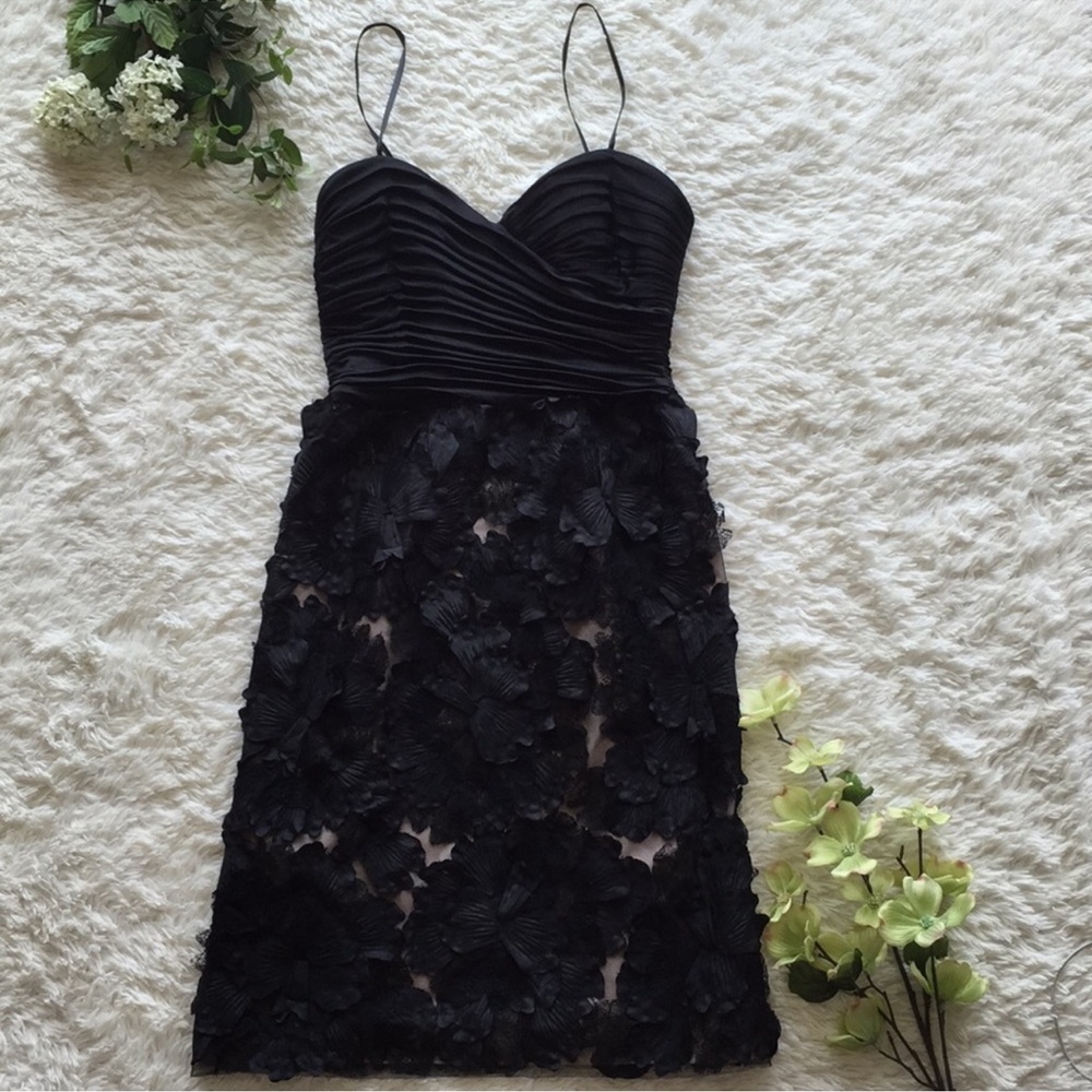 BCBG Max Azria Black Floral Appliqué Strapless Cocktail Dress Size 4 - Picture 3 of 8